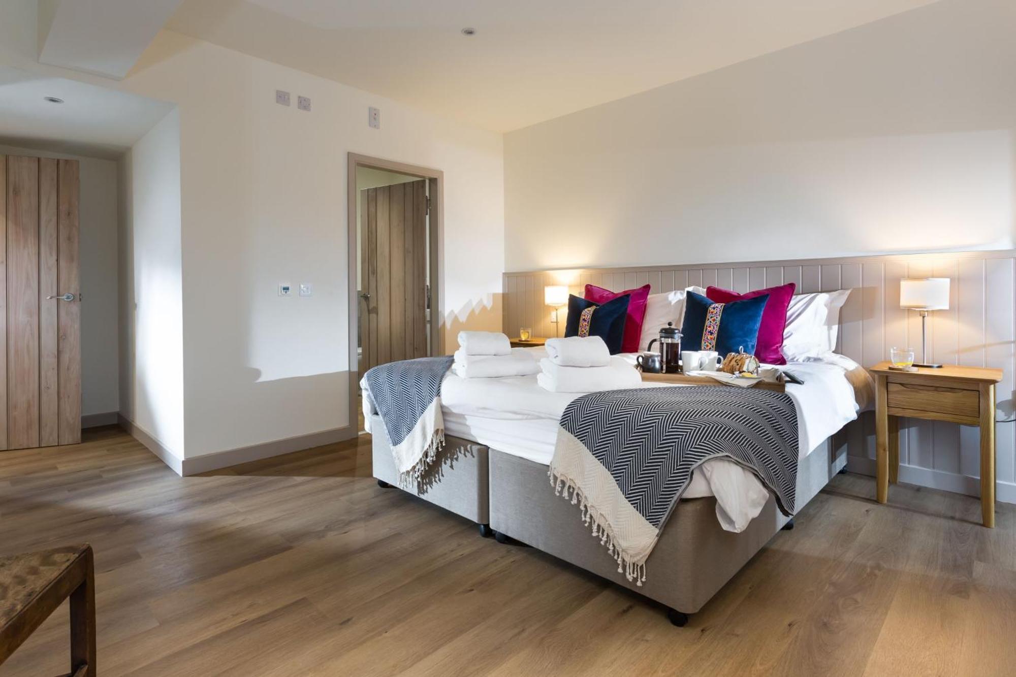 The Barn At Plas Ashpool Sleeps 8 Llandyrnog Exterior foto