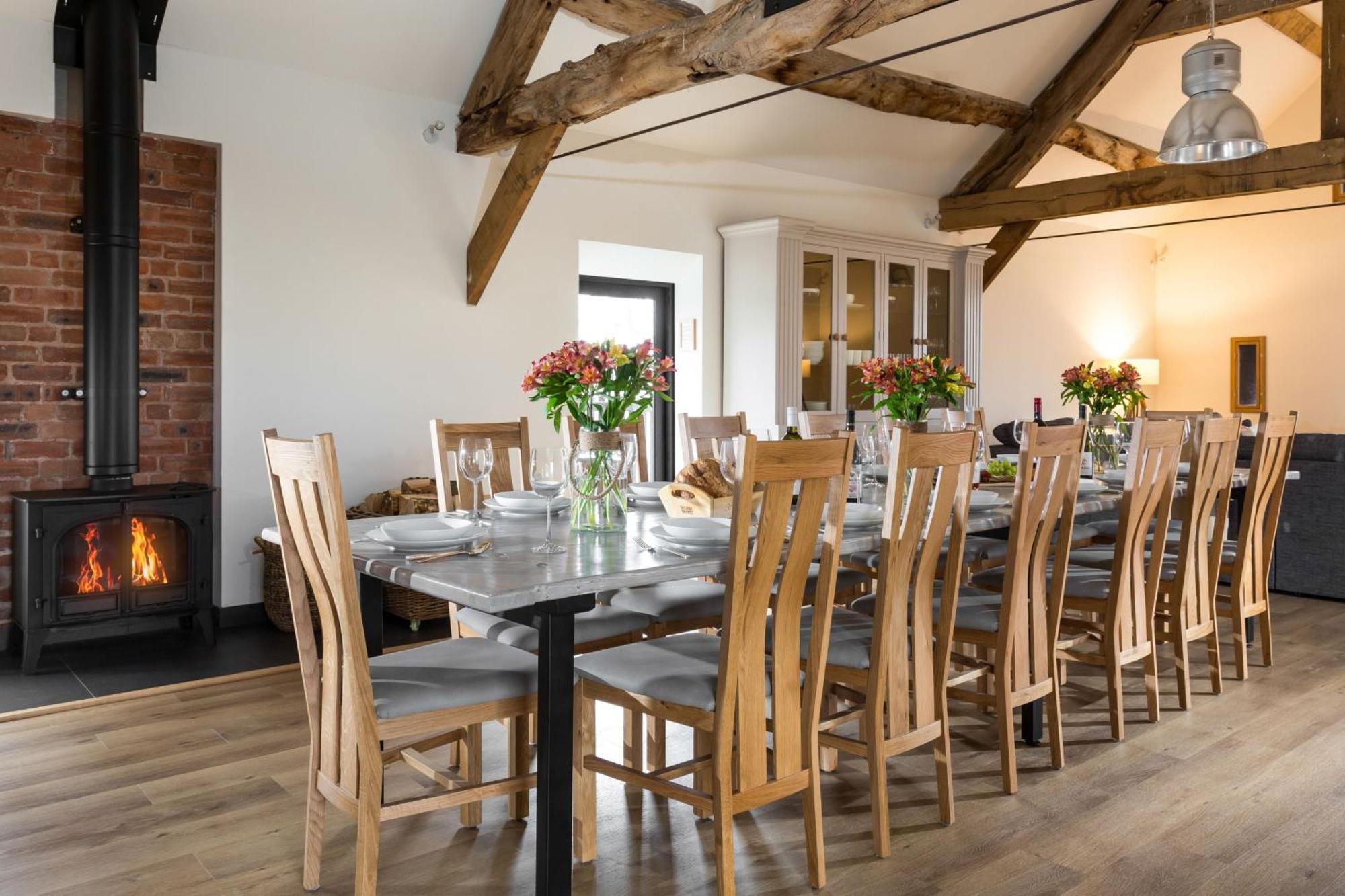 The Barn At Plas Ashpool Sleeps 8 Llandyrnog Exterior foto